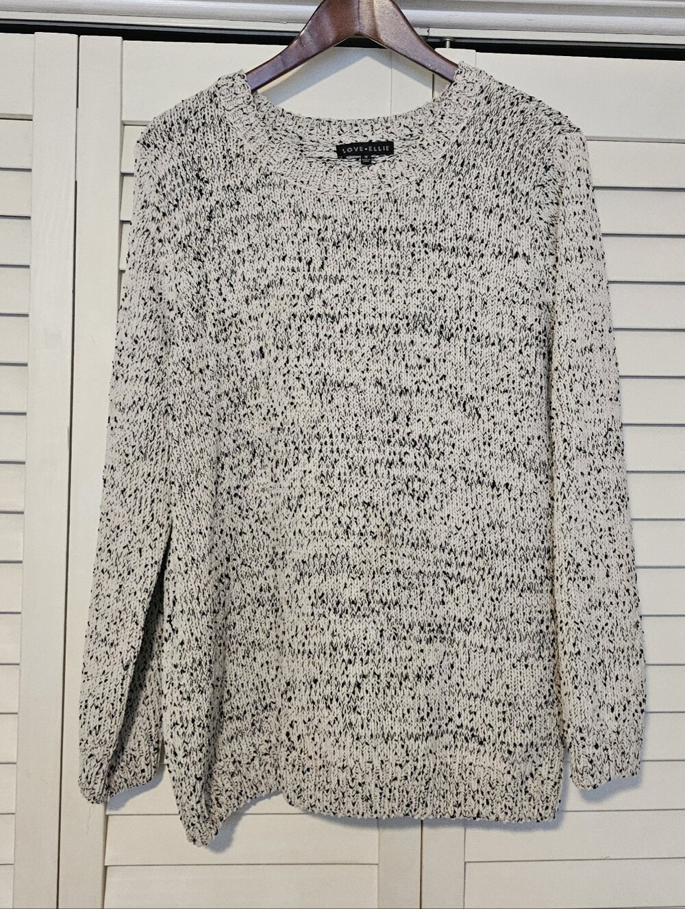 Love Ellie Sweater Size 1X Black White Marbled Crew Neck Pullover Knit